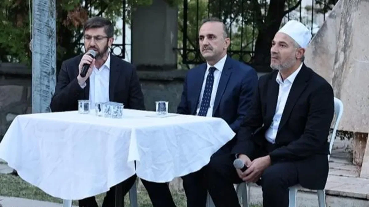Kütahya Belediyesi’nden gazi ve şehitlere anma