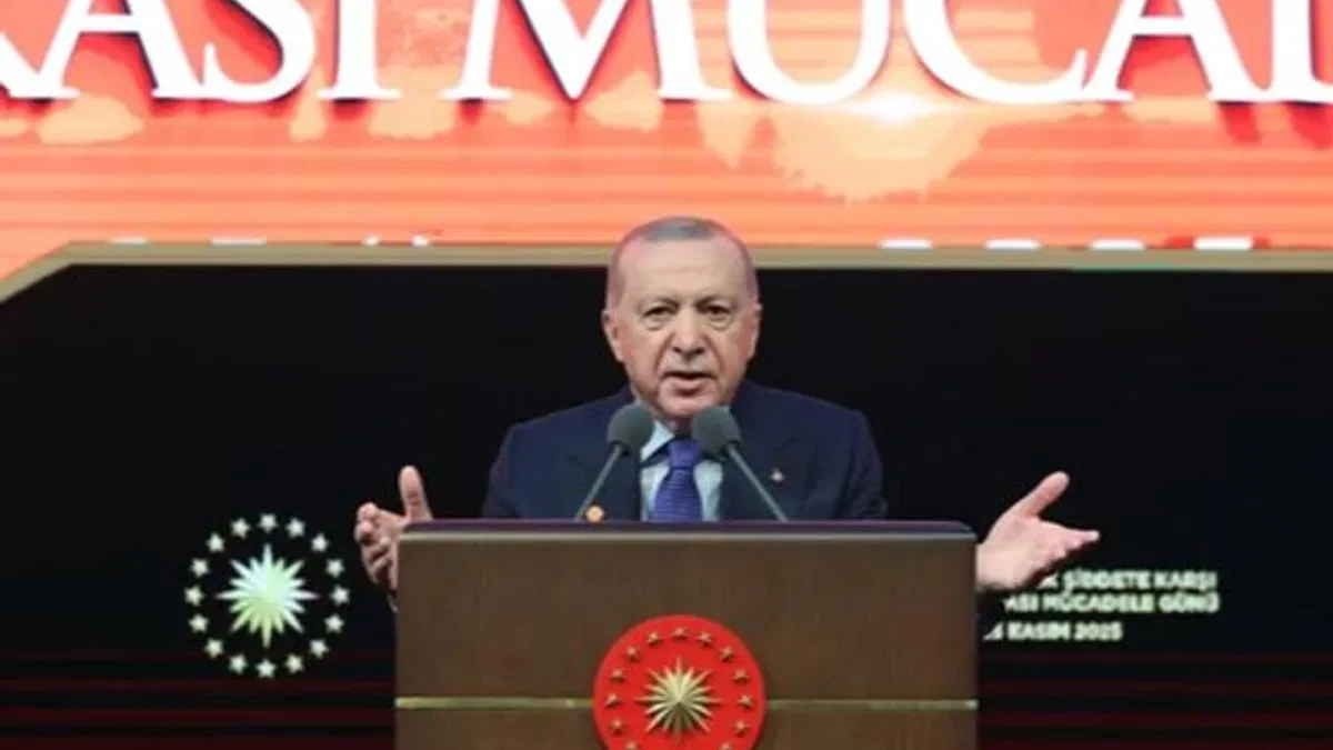 Cumhurbaşkanı Erdoğan: Kadına yönelik şiddet, ailenin geleceğine vurulmuş bir darbedir