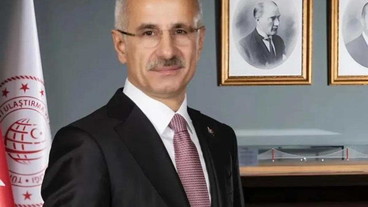 Bakan Uraloğlu Alanya’da gazetecilerle buluşacak, Gazipaşa Marina’yı açacak