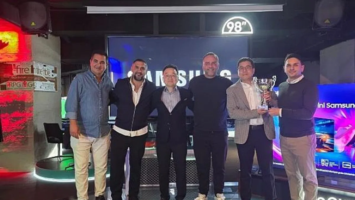 Yeşil sahadan dijital sahaya! Ümit Karan ve Semih Şentürk Samsung TV’de kozlarını paylaştı