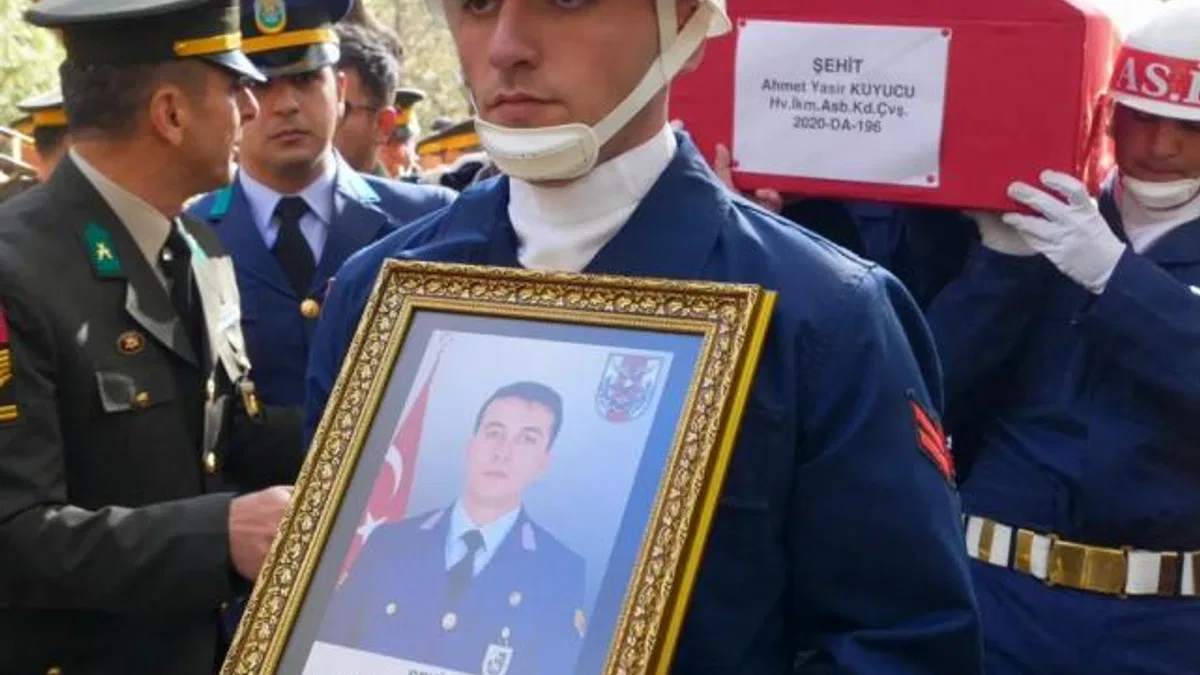 ‘Keşke’si gerçek oldu..! Şehit astsubay Ahmet Yasir Kuyucu Konya’da gözyaşlarıyla uğurlandı
