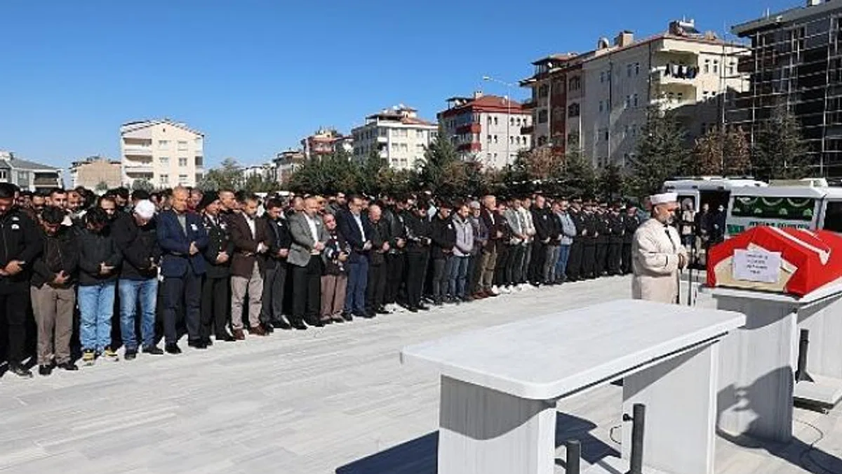 Kalp Krizi Sonucu Vefat Eden Uzman Çavuşa Son Veda