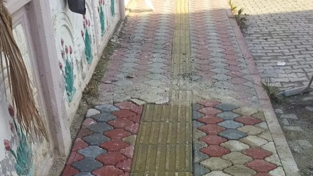 Kemer’de yol ve kaldırım çalışmaları