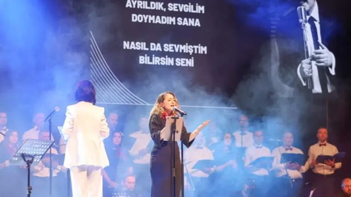“Müslüm Gürses Şarkıları” unutulmaz bir akşam yaşattı