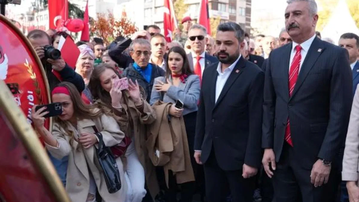 CHP Bursa İl Başkanlığı Cumhuriyet’in 101. yılını coşkuyla kutladı