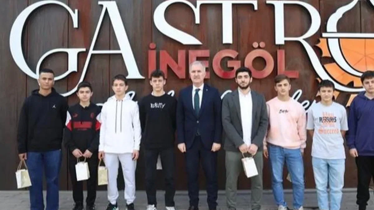 Bursa İnegöl’de Başkan Taban, dünya şampiyonlarını ağırladı