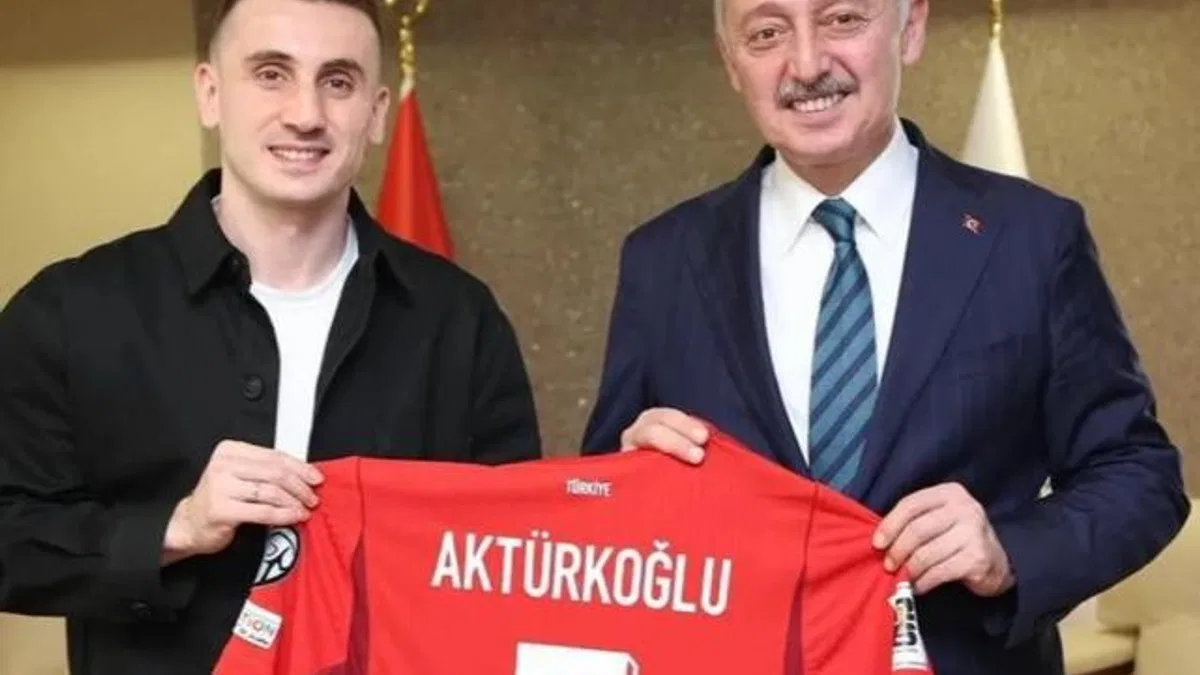 Kocaeli’nin gururundan Başkan Büyükakın’a Milli forma