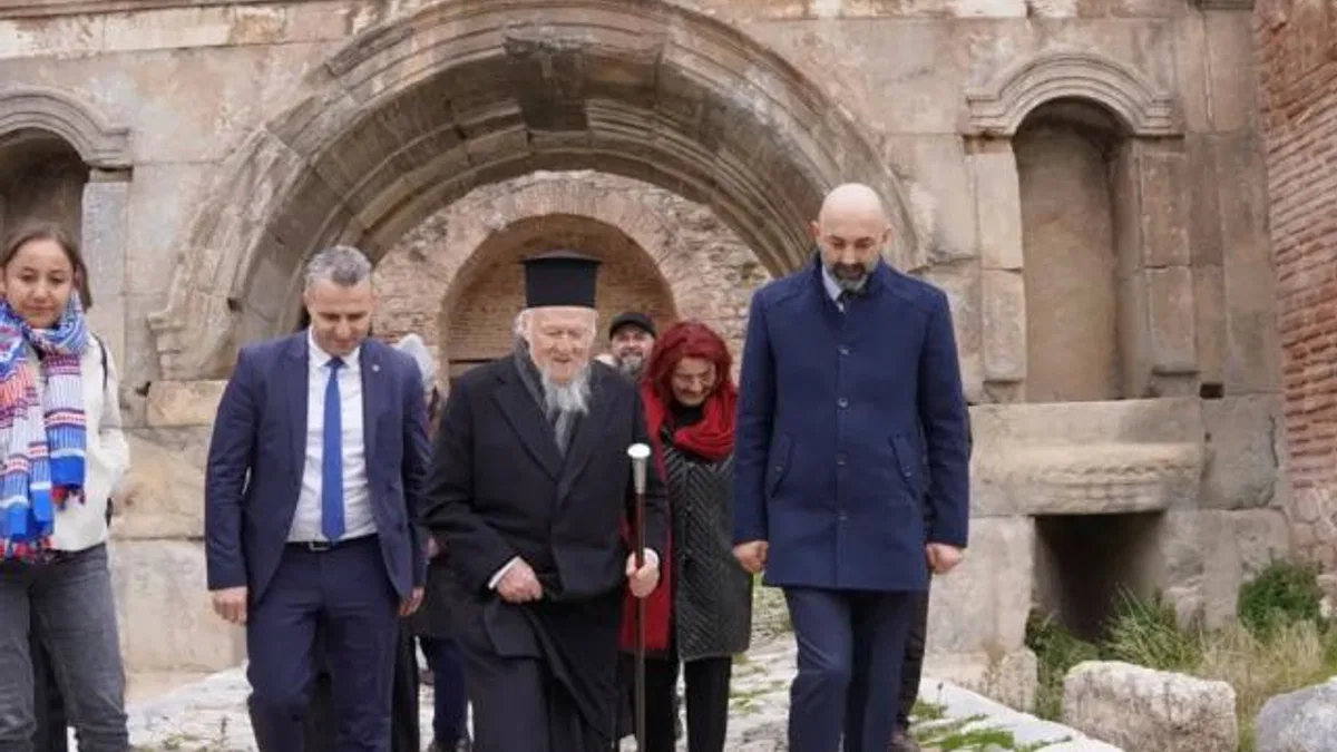 Patrik Bartholomeos’tan Bursa İznik’e ziyaret… İznik’te Papa hazırlığı