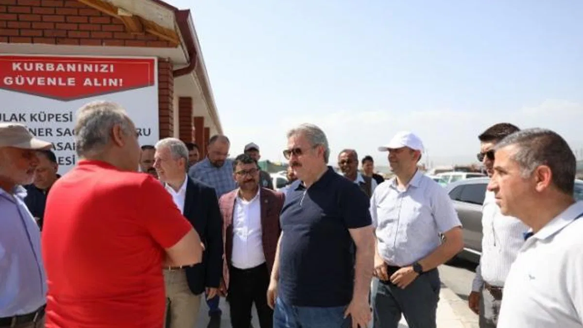 Başkan Palancıoğlu kurban pazarını ziyaret ederek hazırlıkları inceledi