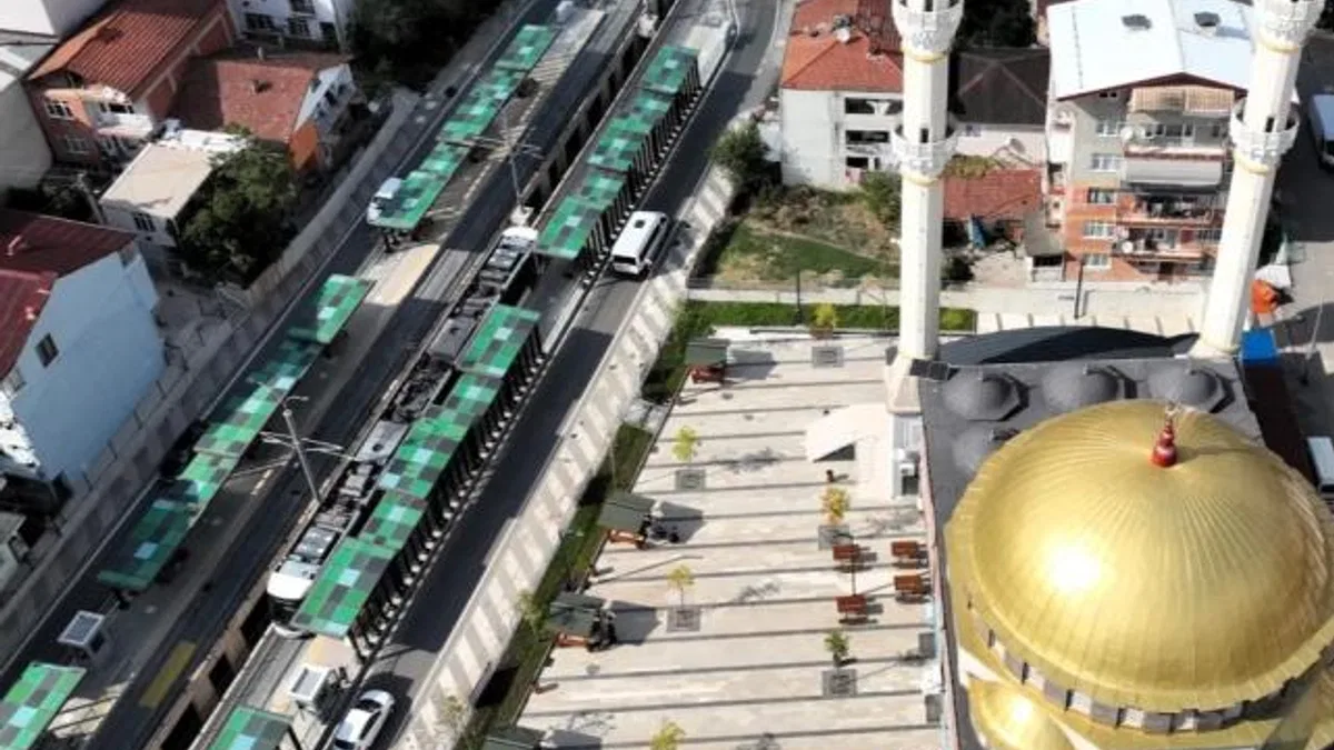 Kocaeli’de İzmit Başaran Camii Meydanı’nı yeniledi