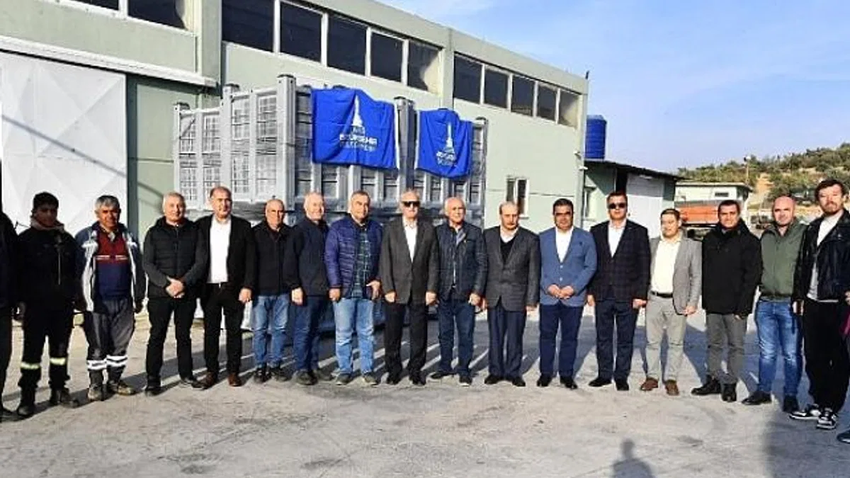 İzmir’in zeytinleri çuvallardan kurtulup kasalarda toplanacak