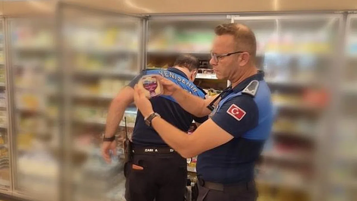 Yenişehir Belediyesi bebek maması dâhil son kullanma tarihi geçmiş 65 ürün tespit etti