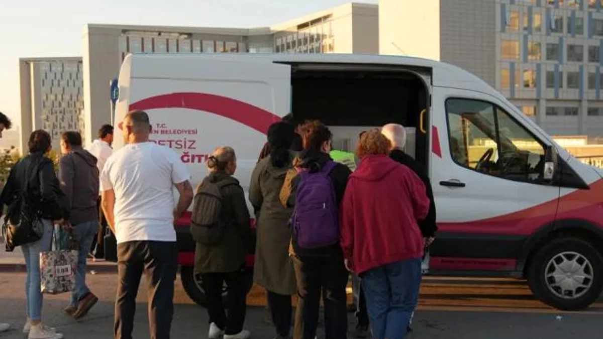 Keçiören’de öğrencilere ve işe gidenlere sıcak çorba