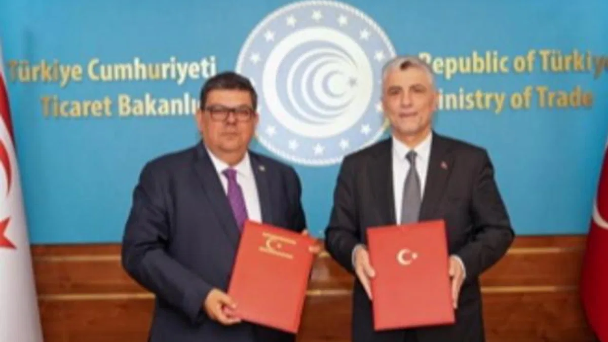 Bakan Bolat, KKTC Maliye Bakanı Berova ile bir araya geldi