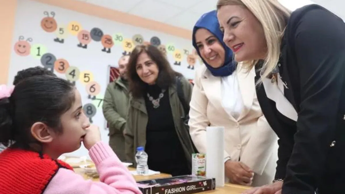 Kocaeli İzmit’te Başkan Hürriyet, özel öğrencilerle buluştu