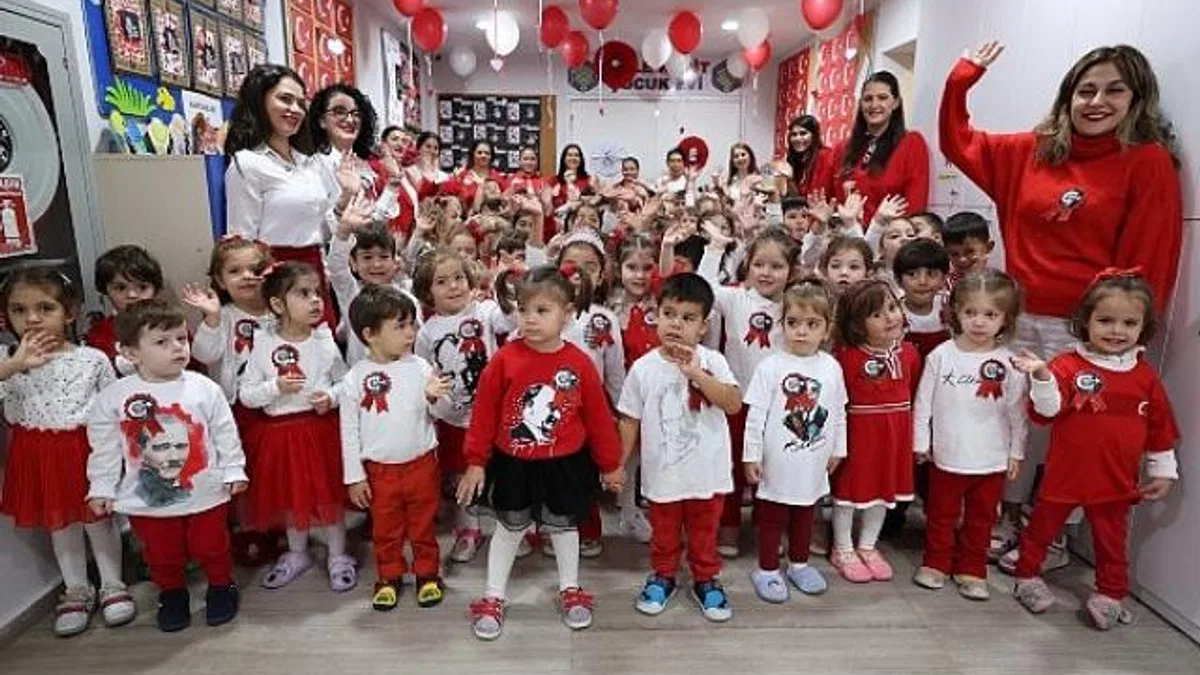Bakırköylü Çocuklar Cumhuriyet’in 101. Yılını Kutladı