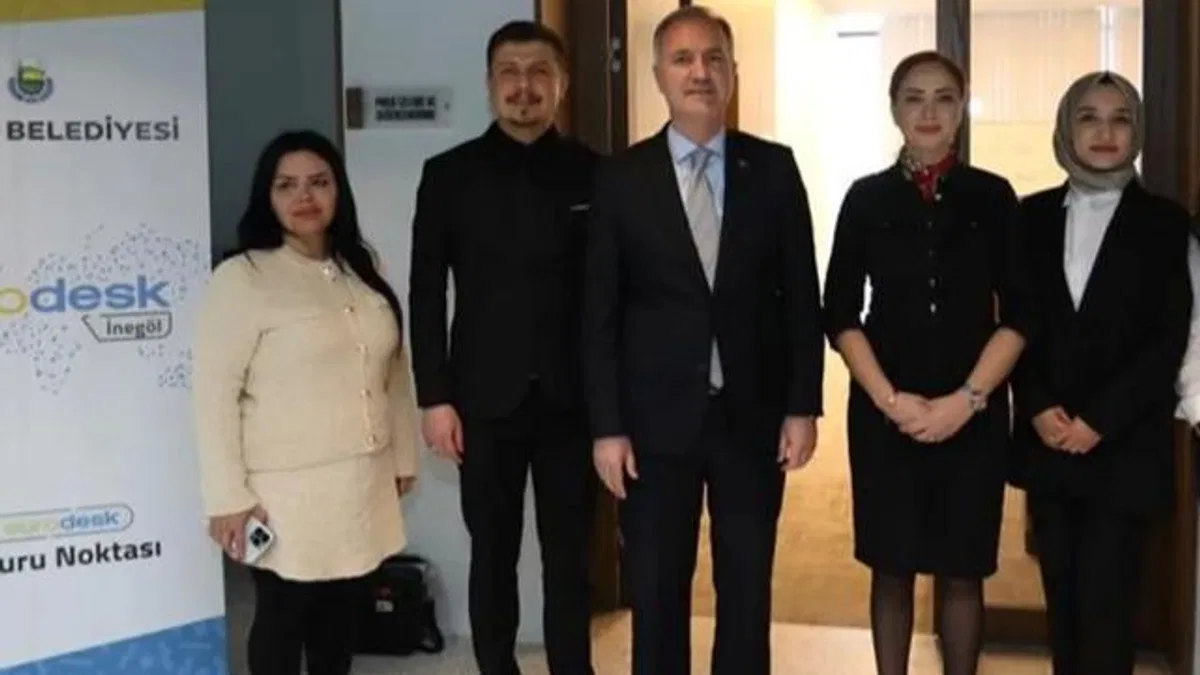 Bursa İnegöl Belediyesi gençlere fırsatlar sunuyor