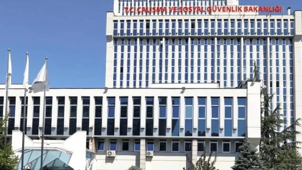 Çalışma ve Sosyal Güvenlik’e 100 iş müfetişi alınacak