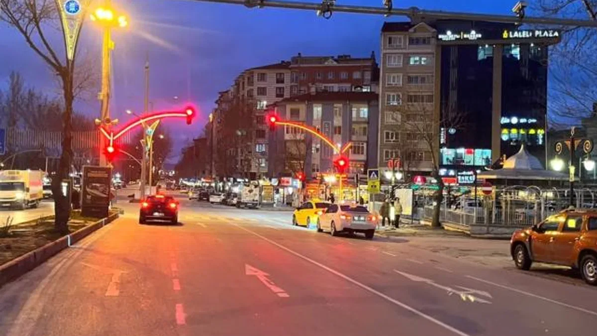 Kavşaklarda 262 bin kaza! Teknolojiyle her yıl 50 bin kaza önlenebilir