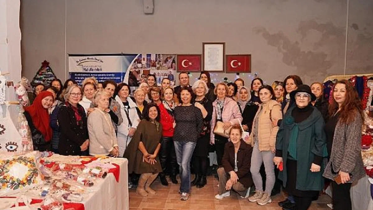Mahalleevi Üretiyor, Ürettiklerini Satarak Aile Bütçesine Katkı Sağlıyor
