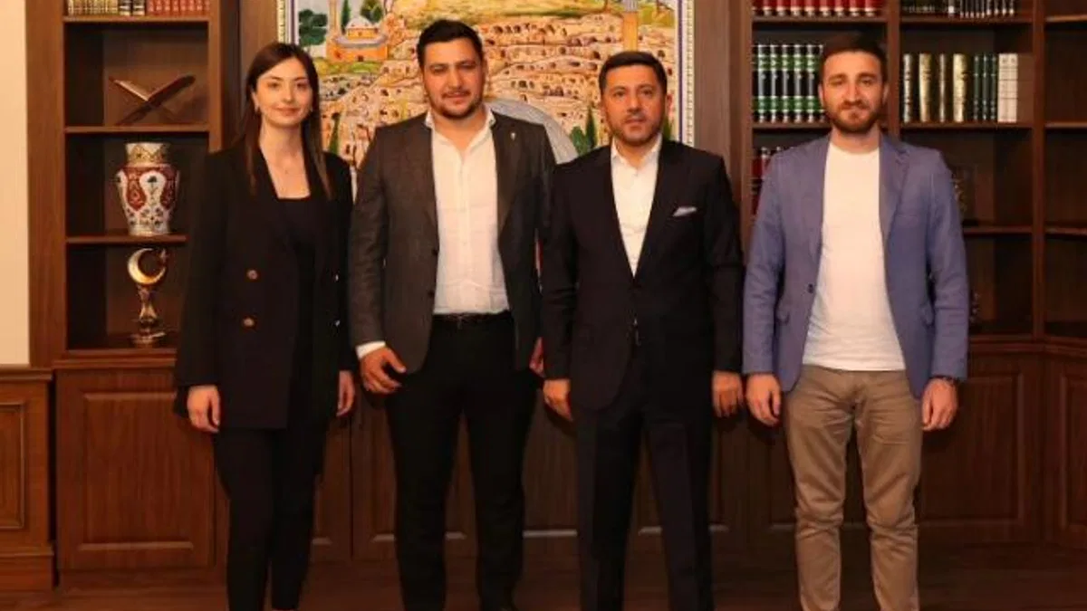 Başkan Arı’ya ‘Hayırlı Olsun’ ziyaretleri sürüyor