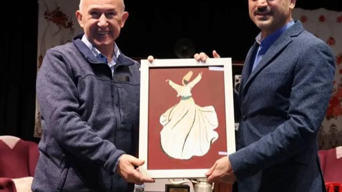 Şimşirgil: “Biz okuyan bir milletiz”