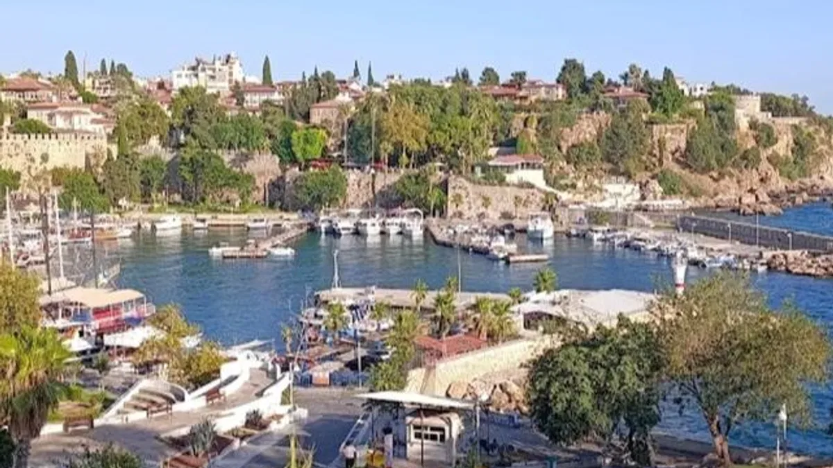 İletişim: Ormanlar imara açılmıyor, Antalya Kalesi satılmıyor!