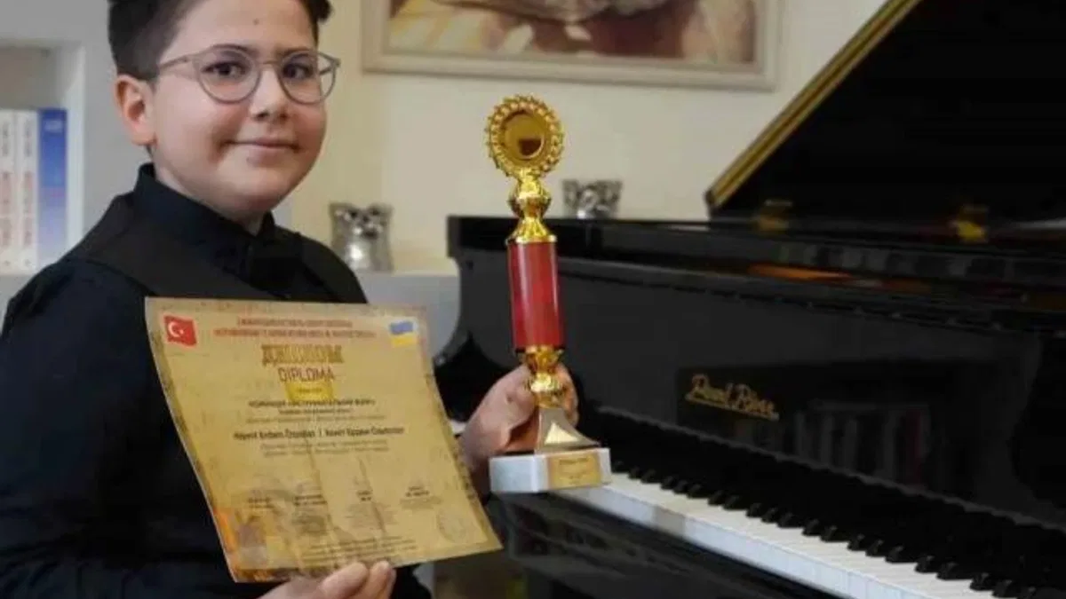 12 yaşında piyanoda dünya birincisi oldu