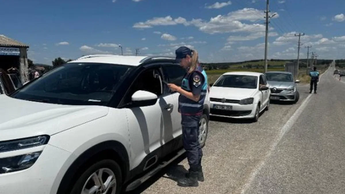 Jandarma Enez’de denetimlerine devam ediyor