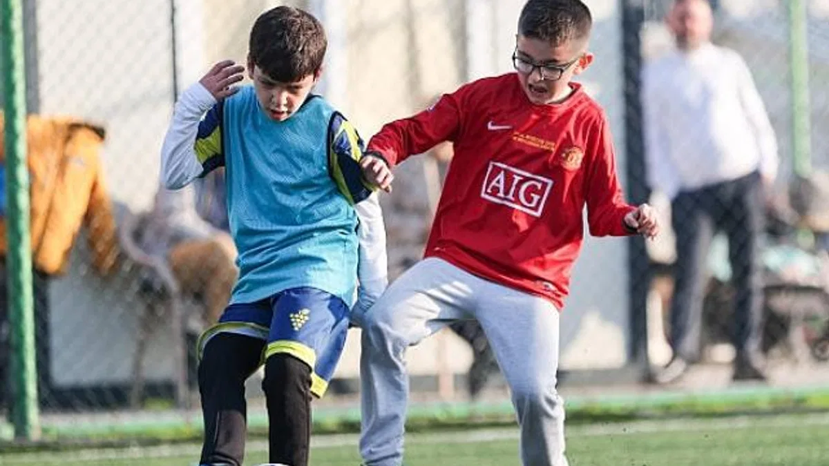 Buca Belediyesi’nin kış spor kurslarına büyük ilgi