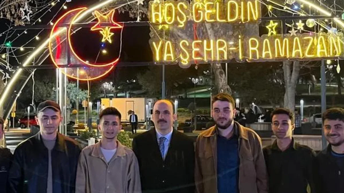 Başkan Altay Konyalıların ramazan coşkusuna ortak oldu
