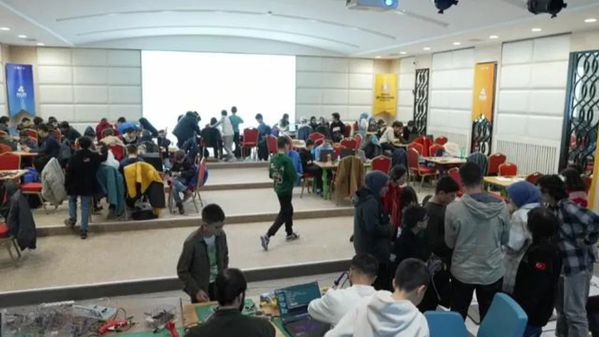 Bilim Konya’dan yarıyıl tatilinde “TEKNOFEST Robolig Kampı”