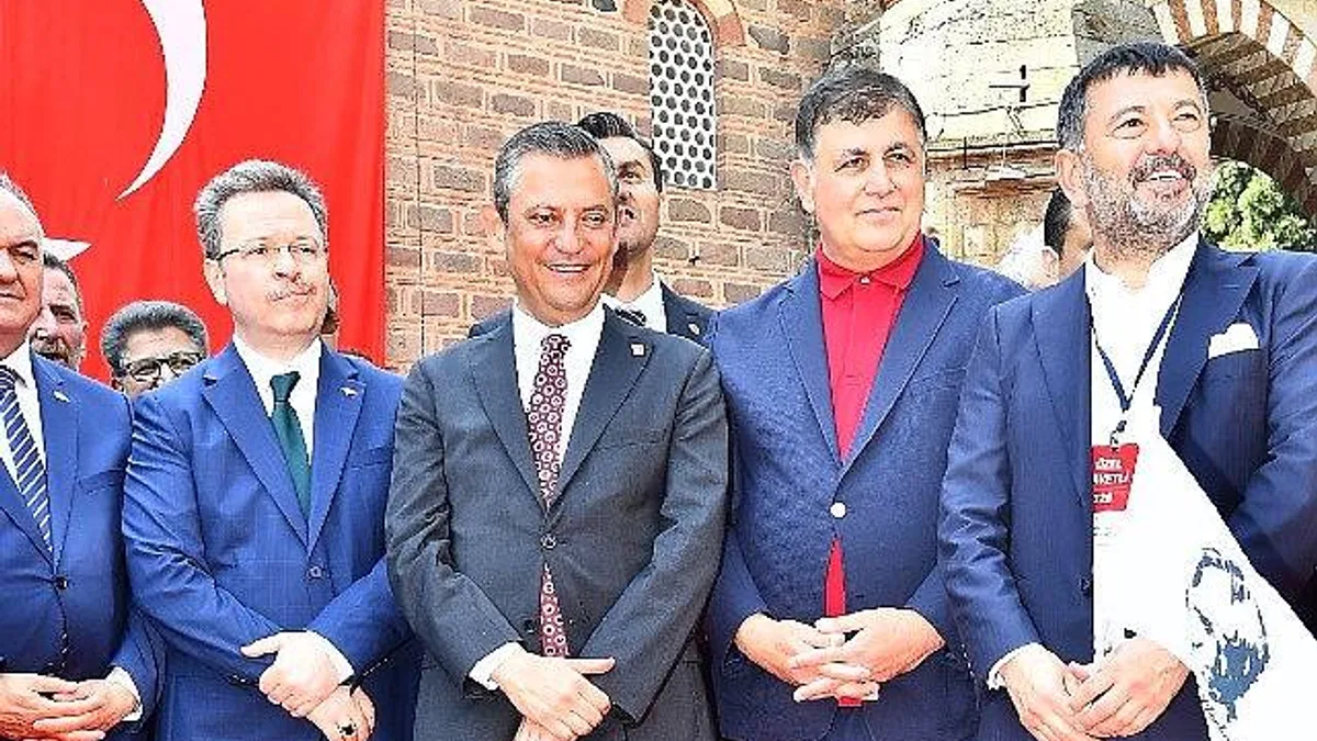 Başkan Cemil Tugay 484’üncü Uluslararası Manisa Mesir Macunu Festivali’ne katıldı