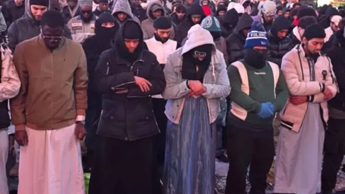 ABD Times Meydanı’nda teravih namazı