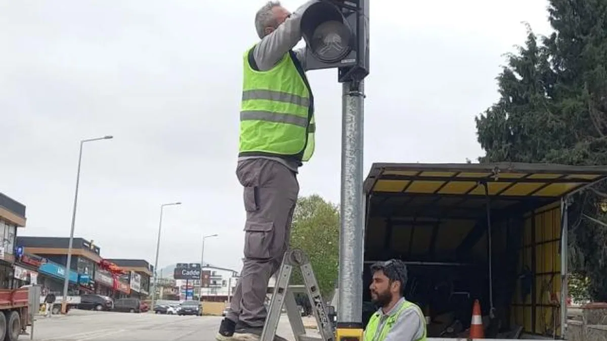 Kocaeli’de trafik ışıkları bakıma alındı