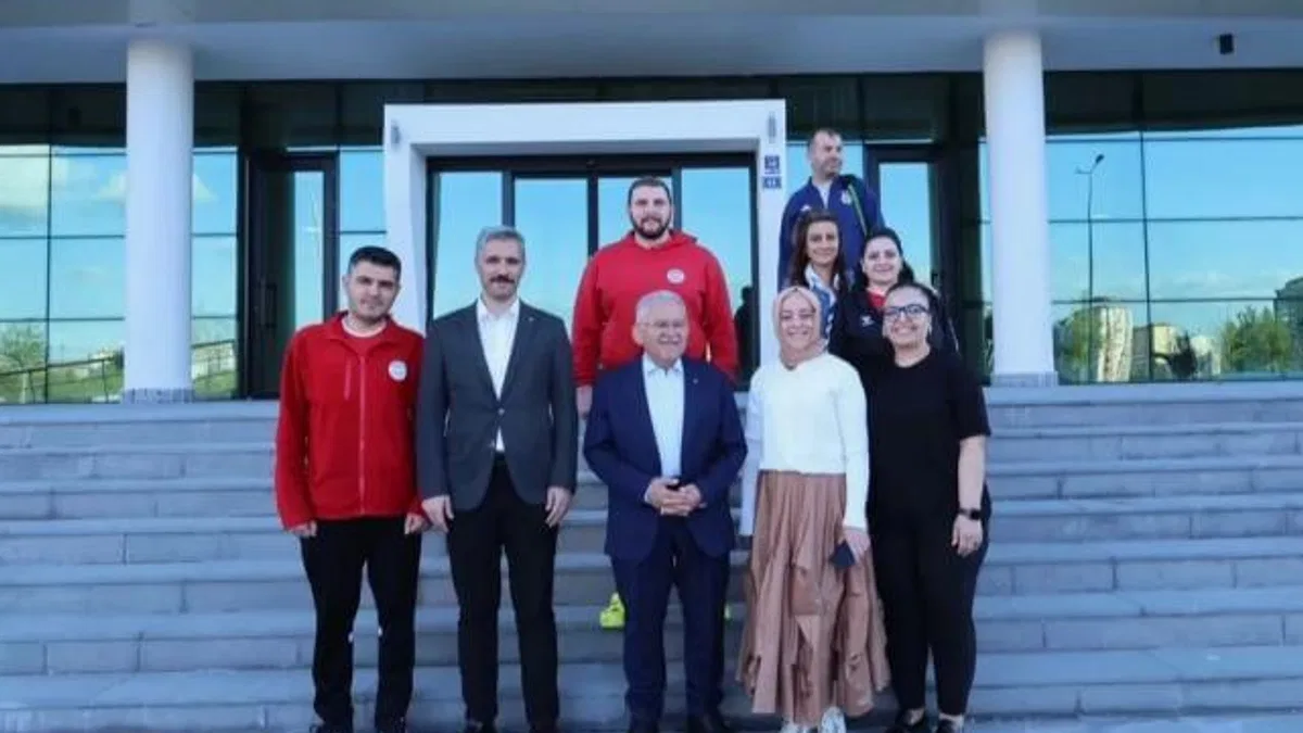 Köşk Sosyal Yaşam Merkezi Başkan Büyükkılıç’ı ağırladı