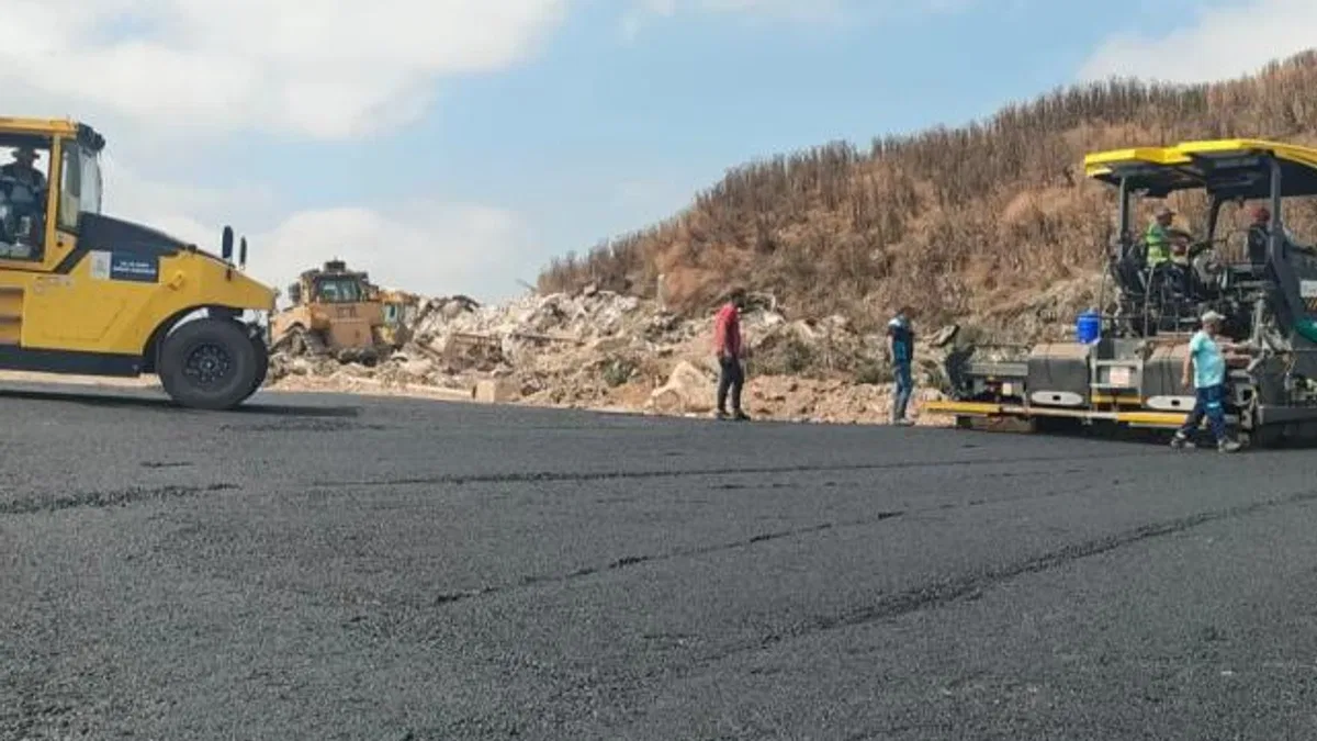Kocaeli Büyükşehir’den İzaydaş’a yol bakım dokunuşu