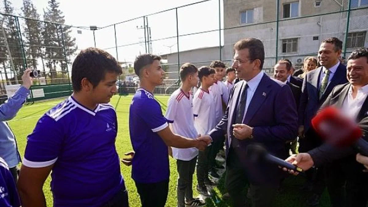 İmamoğlu: Deprem şehirlerinin yanında olmaya kararlıyız
