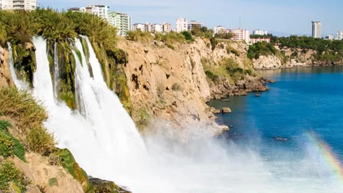 Antalya’da deniz ekosistemi için Yapay Resif Projesi