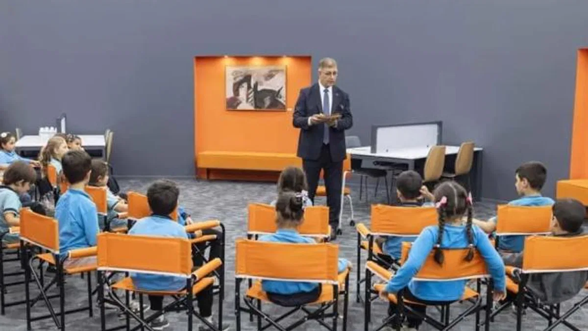 Başkan Tugay İzmirli çocuklara hikaye okudu