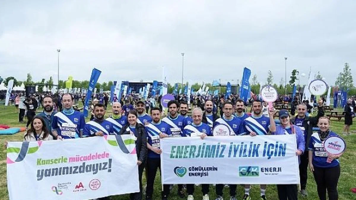 CK Enerji çalışanları, İstanbul Yarı Maratonu’nda kanserle mücadele için koştu