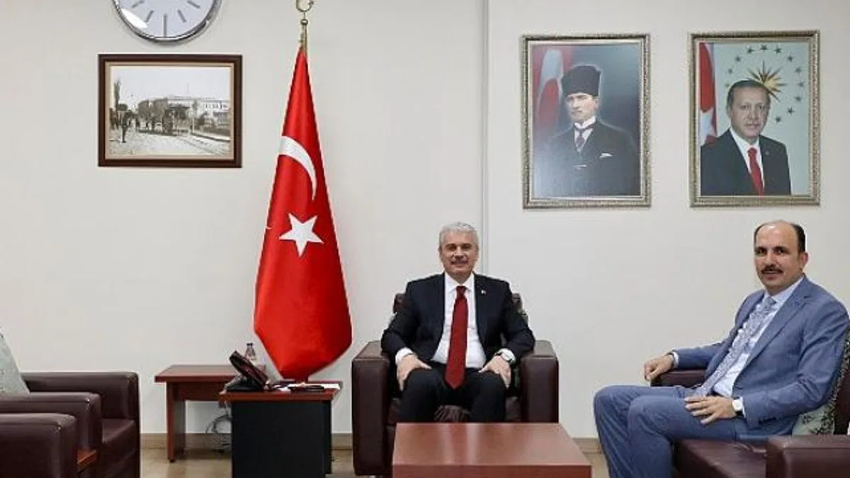 Başkan Altay Vali Akın’a Hayırlı Olsun Ziyaretinde Bulundu