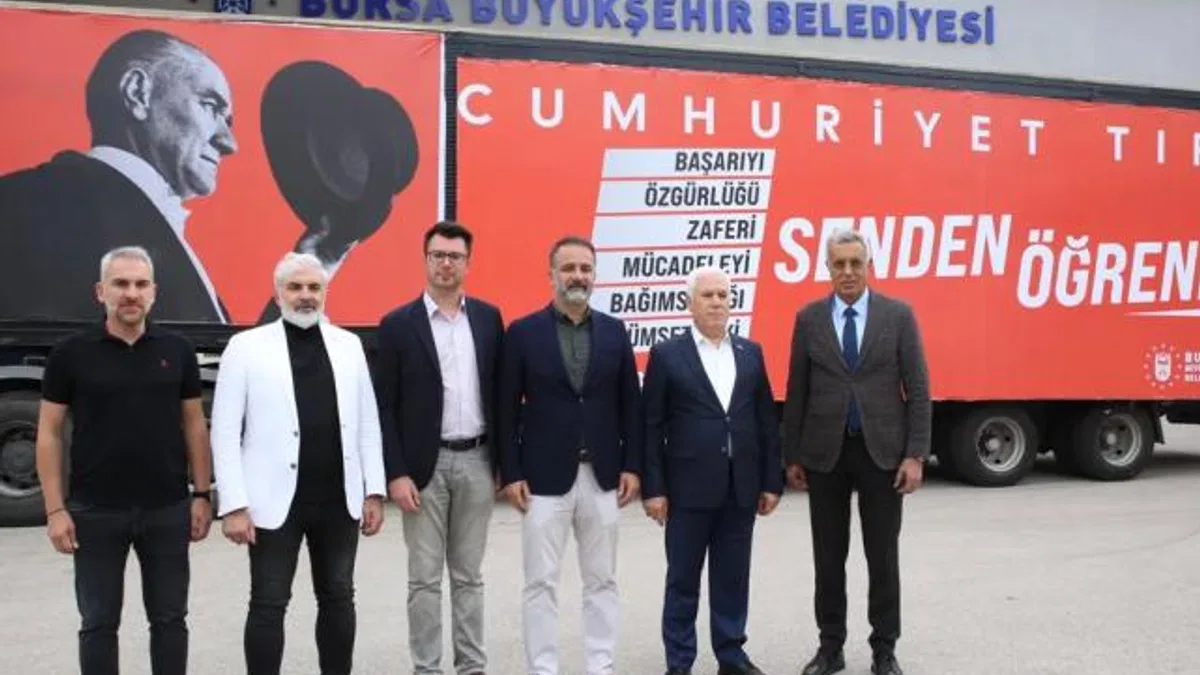 29 Ekim coşkusu Bursa’yı sarıyor