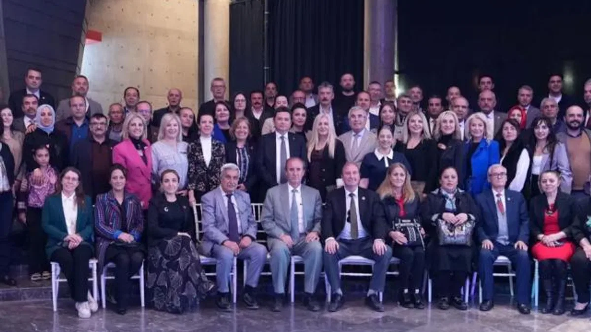 Bursa Osmangazi’de Başkan Aydın muhtarlar ve meclis üyeleriyle buluştu
