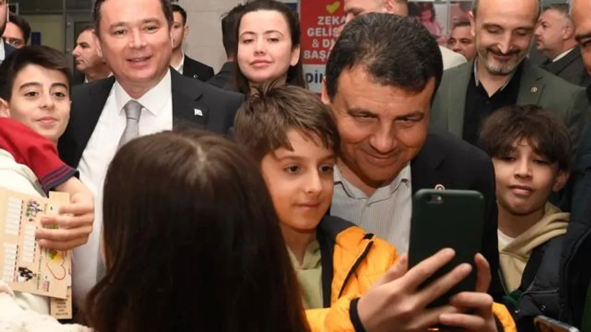 Bursa Kitap Fuarı’nda Osmangazi standına büyük ilgi