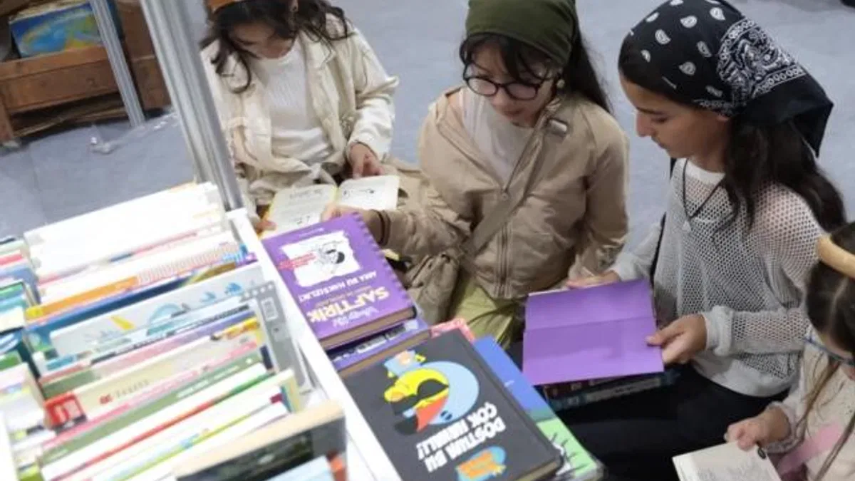 Kocaeli’de çocuklar ‘kitap’larla büyülü yolculuğa çıktı