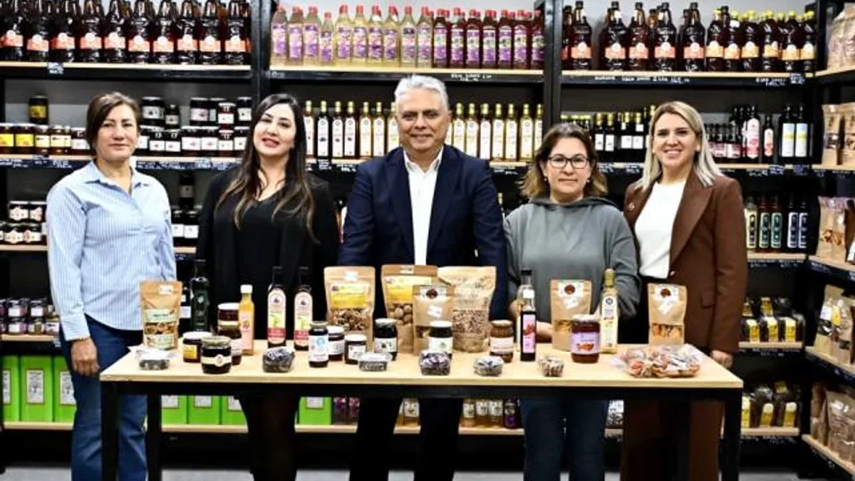 Antalya’da Yerli Malı Haftası’nda kadın emeğine destek
