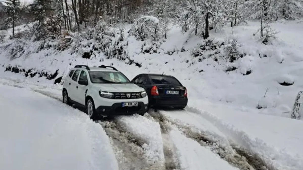 Sakarya’dan kar raporu… Kapalı grup yolu kalmadı