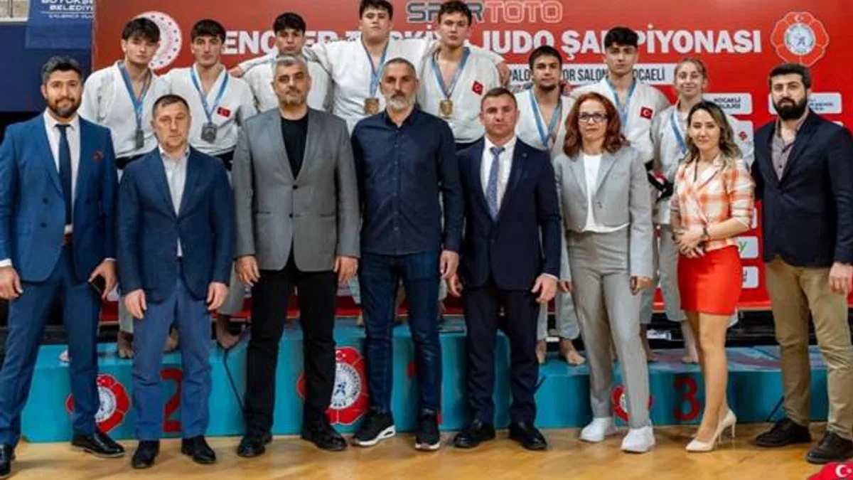 Gençler Türkiye Şampiyonasında 1 numara Kağıtspor
