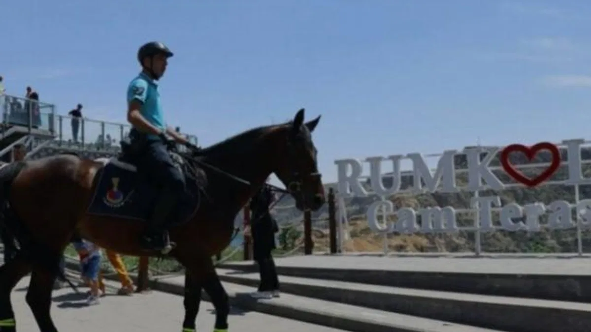 Atlı Jandarma Birlikleri Turistik Yerlerde Devriye gerçekleştirdi